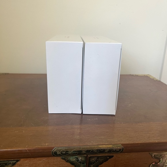 Chanel White and Red Box - Picture 4 of 8